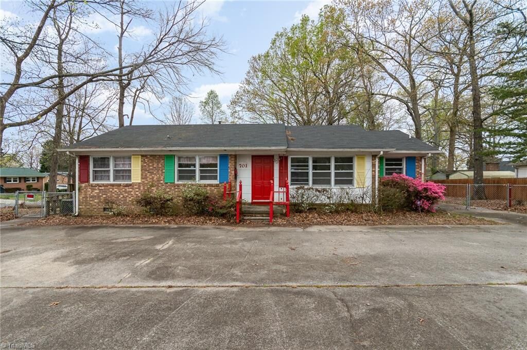 Property Photo:  701 Kirkman Street  NC 27406 