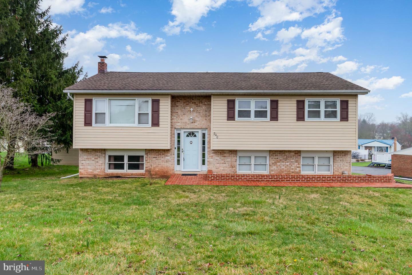 Property Photo:  240 Fairway Drive  PA 17319 