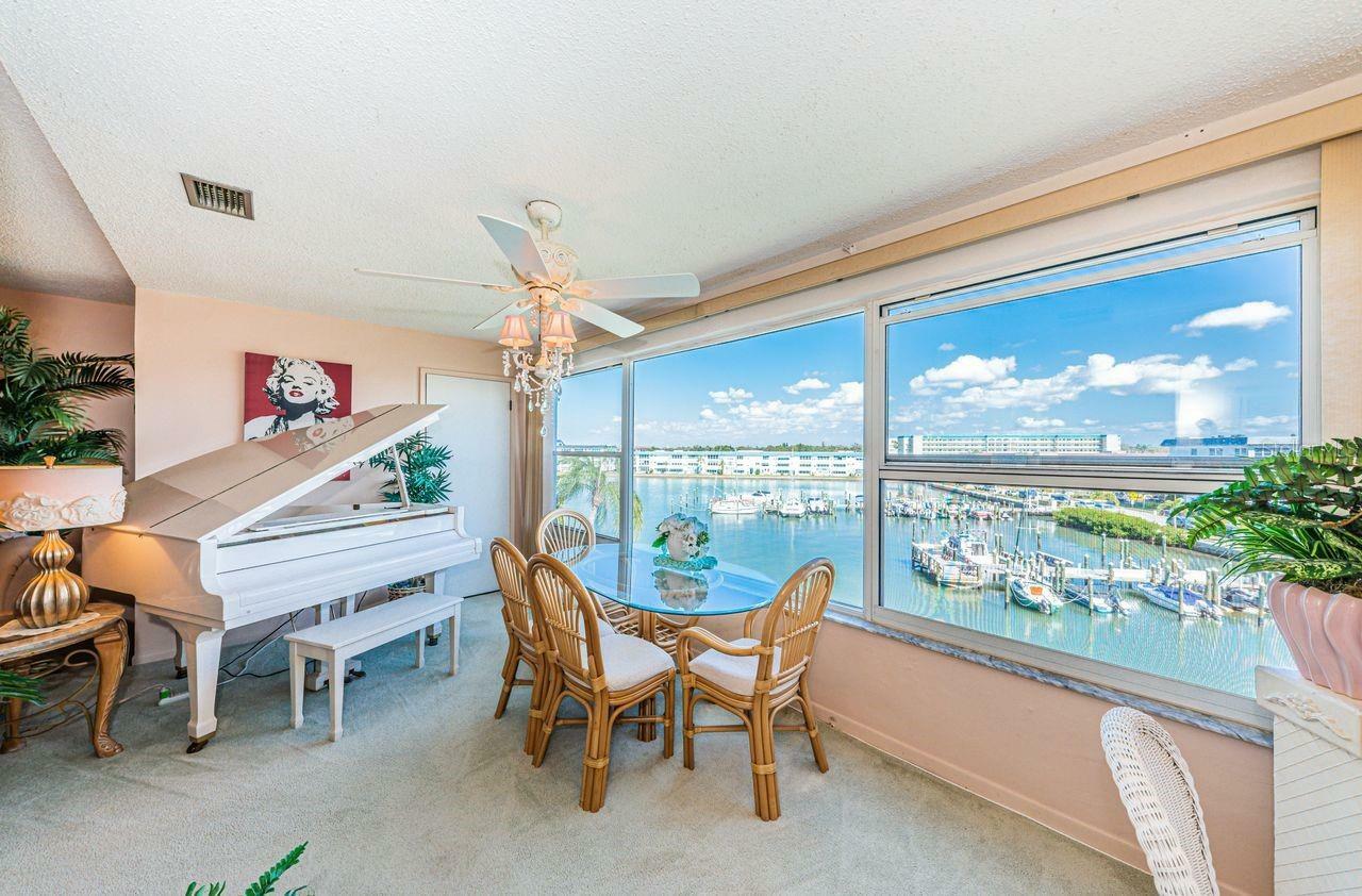 Property Photo:  5925 Shore Boulevard S 414  FL 33707 