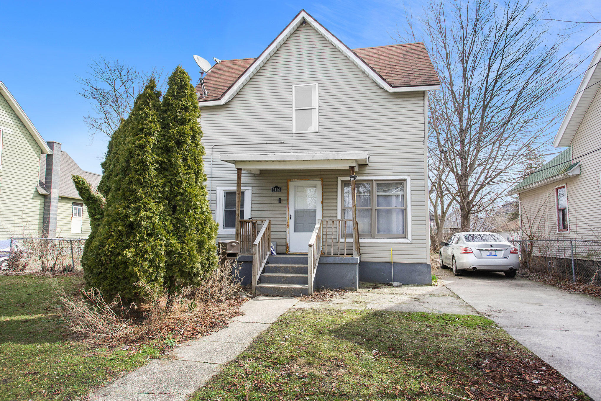 Property Photo: 1114 Hamilton Avenue NW MI 49504