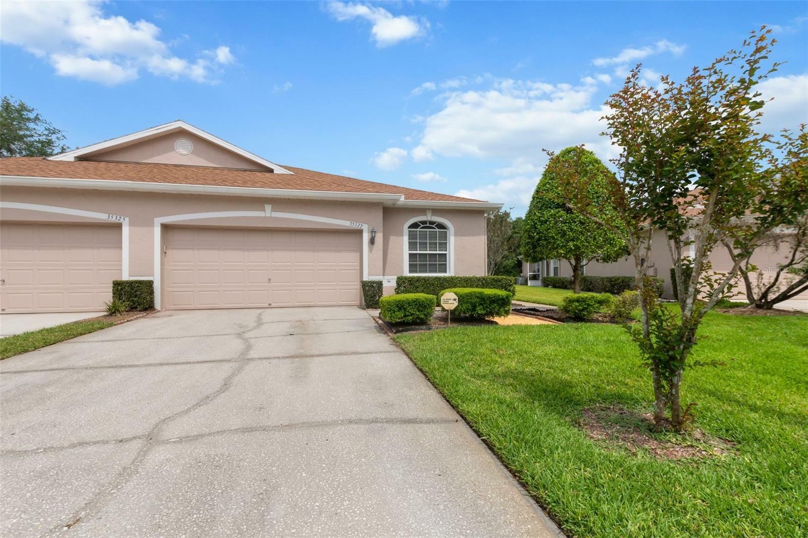 Property Photo:  35327 Whispering Pines Drive  FL 33541 