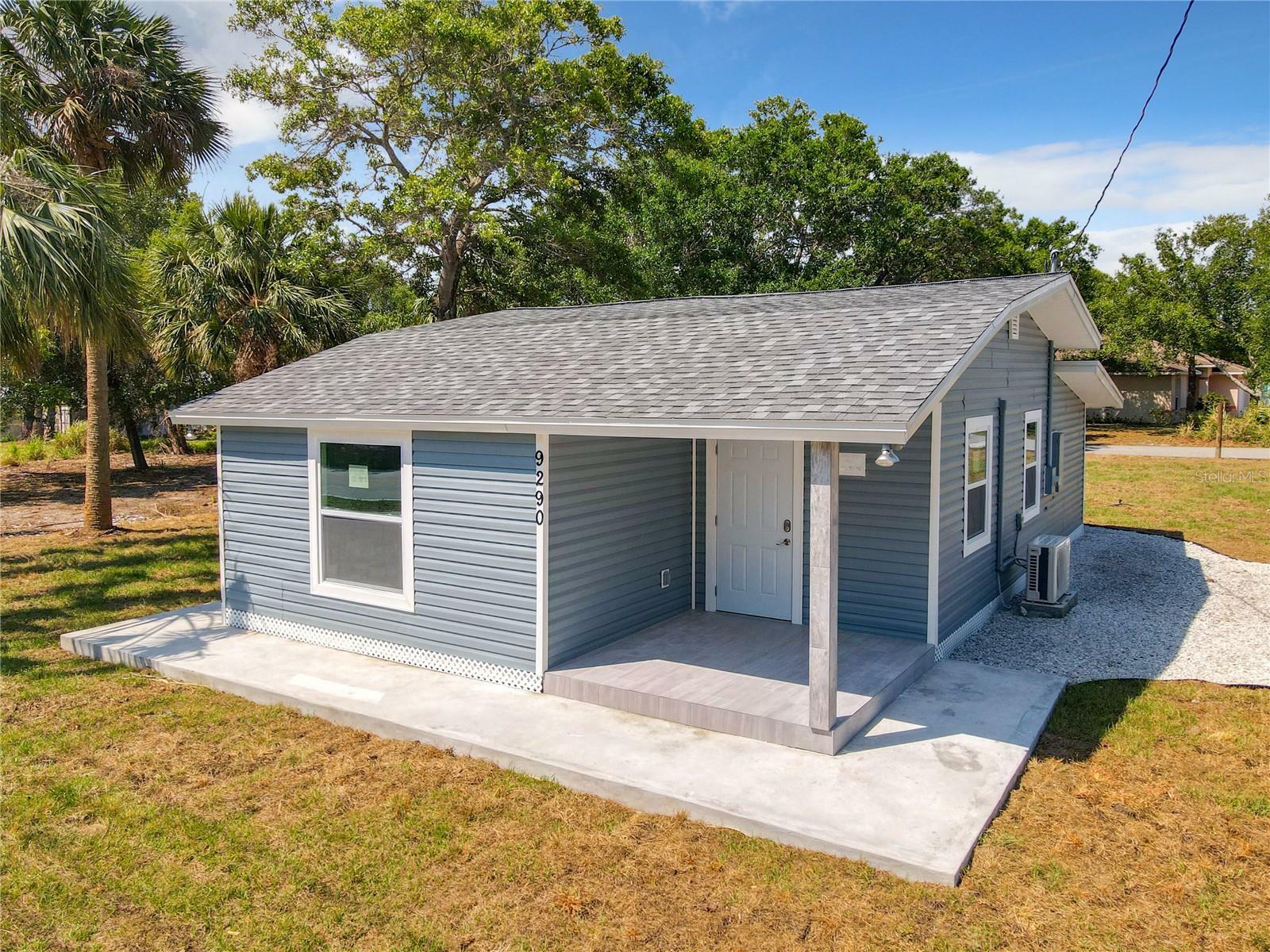 Property Photo:  9290 Central Avenue  FL 32976 