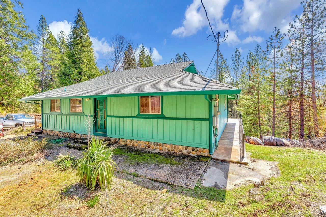 Property Photo:  5050 Omo Ranch Road  CA 95684 