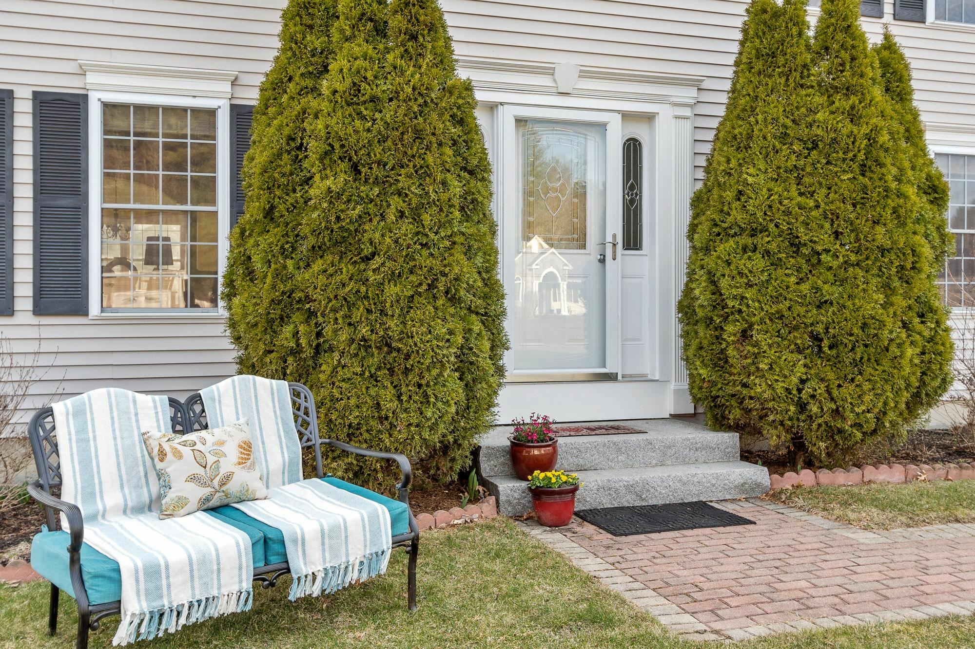 Property Photo: 11 Tanager Way NH 03053