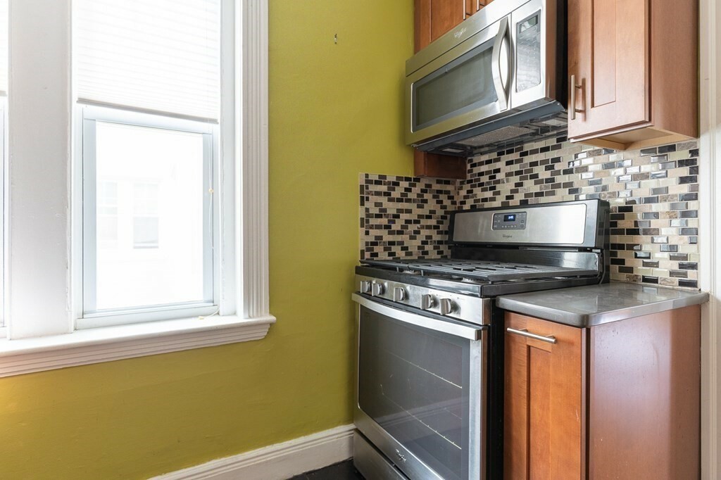 Property Photo:  339 S. Huntington Ave 8  MA 02130 