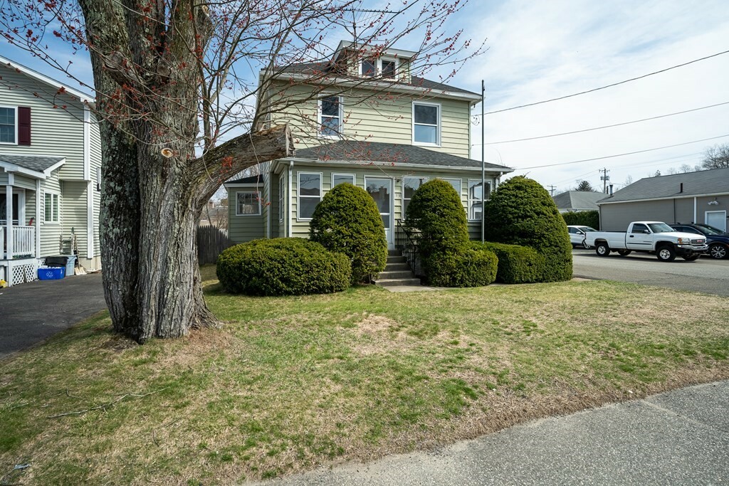 Property Photo: 15 Barnum St MA 01028