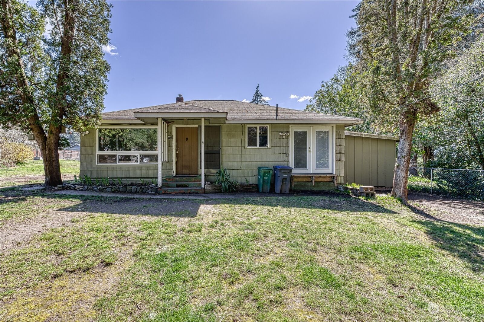 Property Photo: 221 NW Nichols Avenue WA 98311