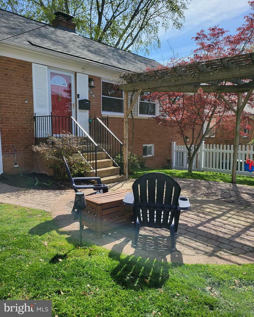 Property Photo:  2929 Bryan Street  VA 22302 