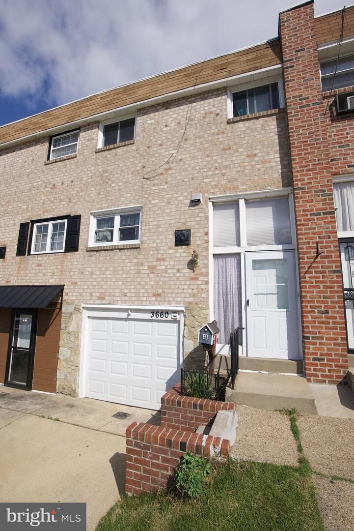 Property Photo: 3660 E Crown Avenue PA 19114