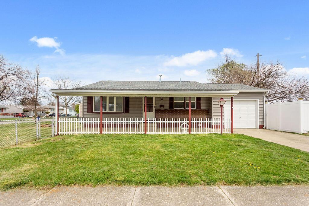 Property Photo: 3978 Hillman W Road OH 43207