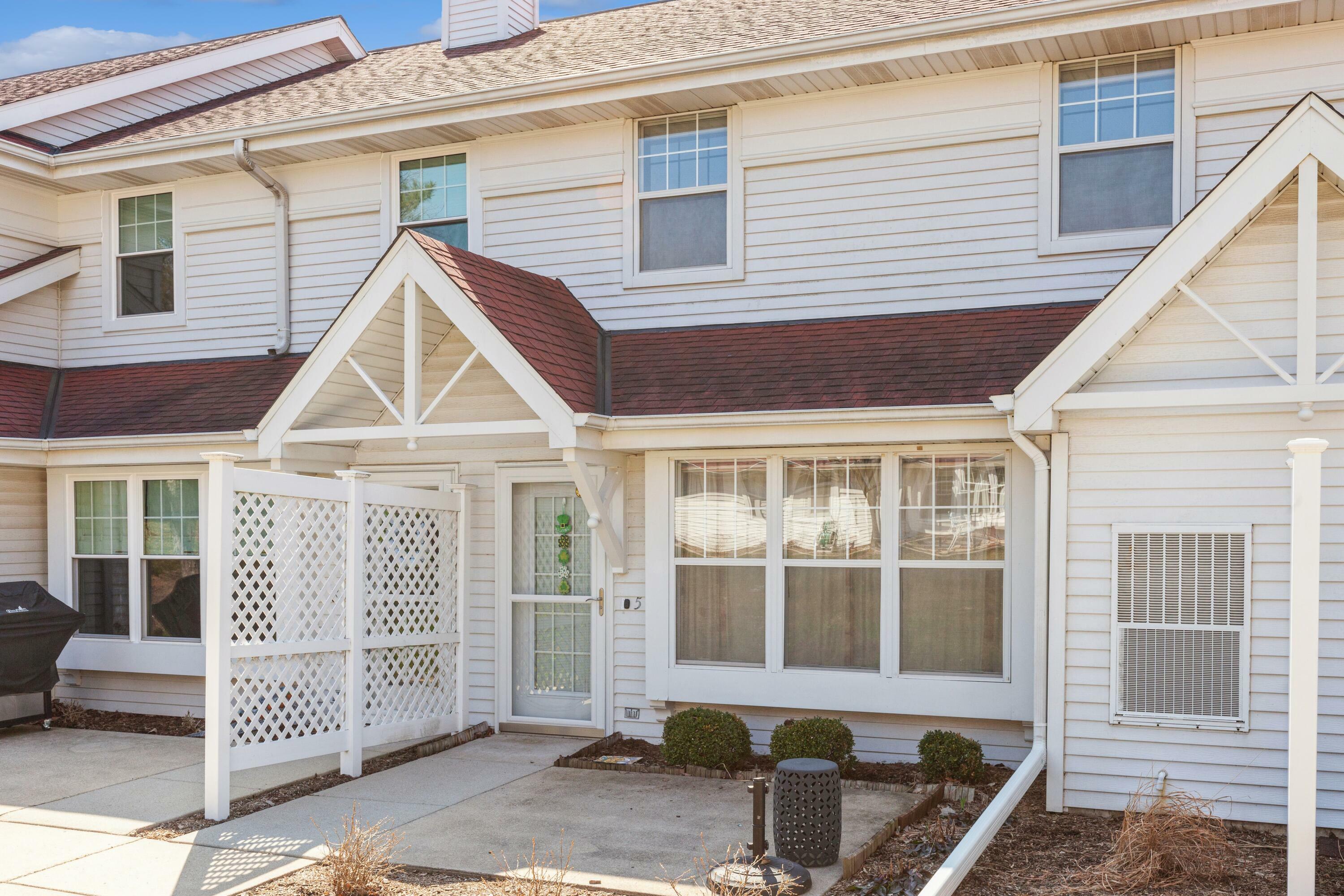 Property Photo:  6030 S Crosswinds Dr 5  WI 53110 