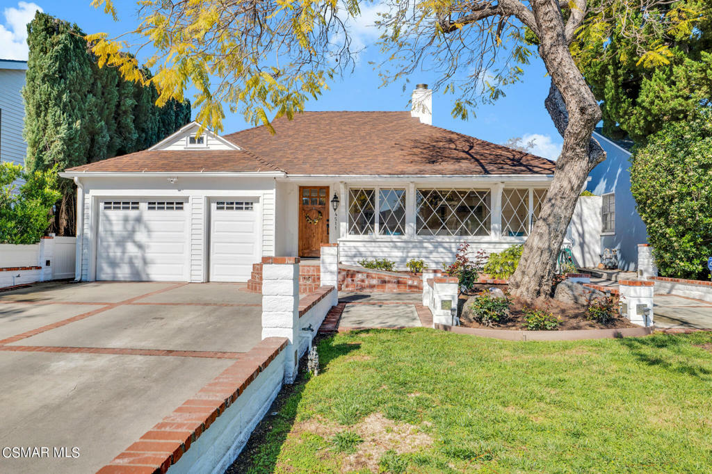 Property Photo:  4511 Simpson Avenue  CA 91604 