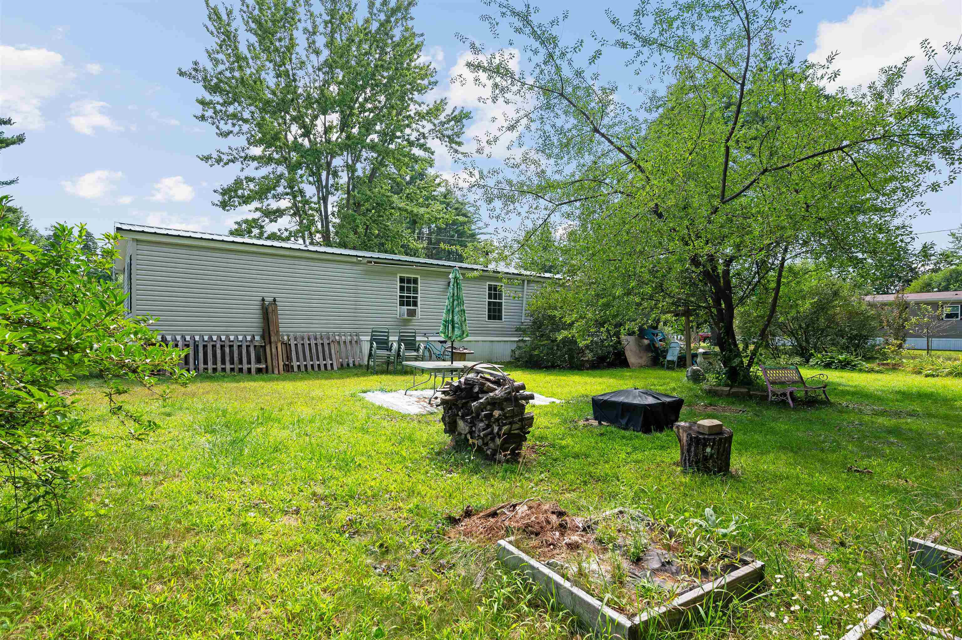 Property Photo: 124 Lamplighter Drive NH 03860