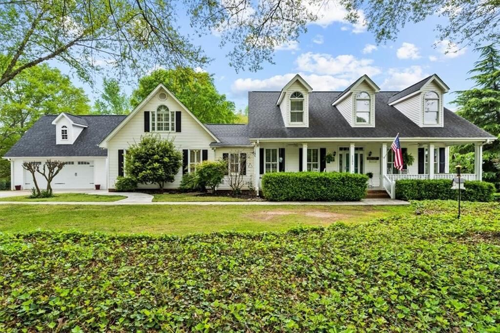 Property Photo:  1131 Crestview Road  SC 29621 