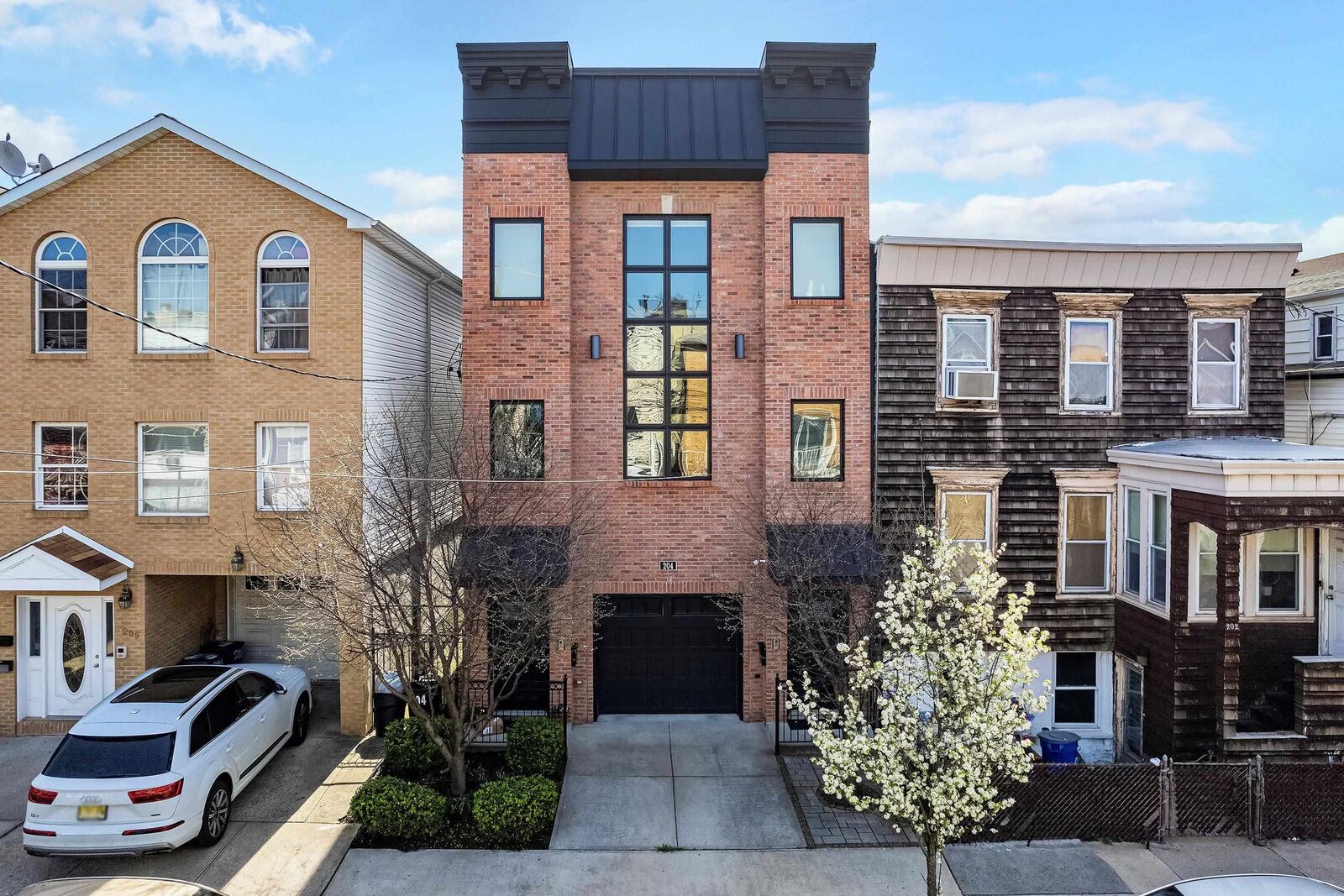 Property Photo:  204 Cambridge Ave 1  NJ 07307 