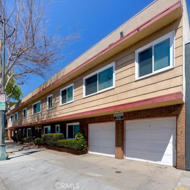 Property Photo:  819 E 4th Street 4  CA 90802 