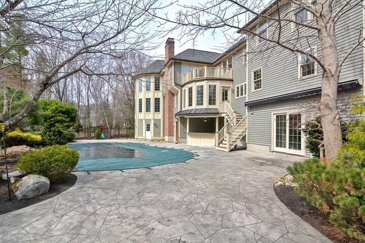 Property Photo:  11 Ashford Ln  MA 01810 