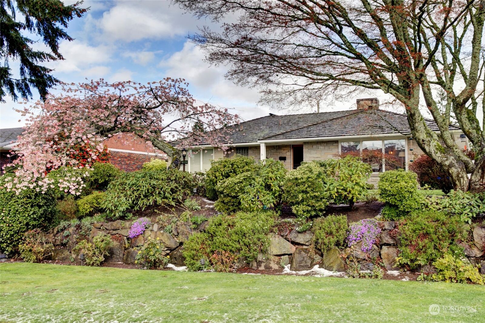 Property Photo:  4915 Rucker Avenue  WA 98203 