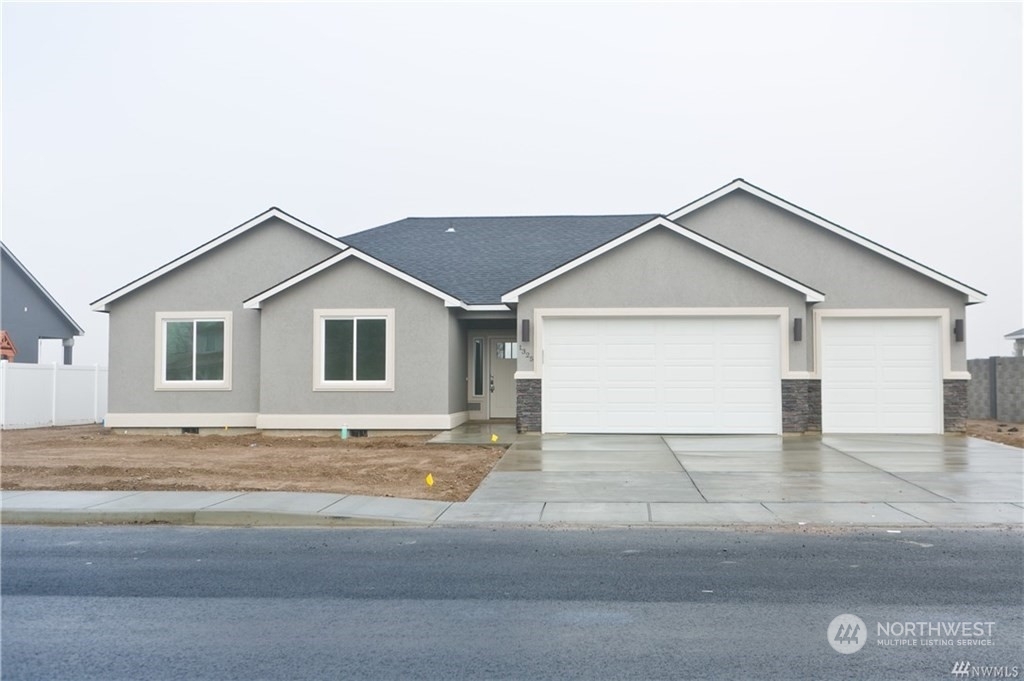 Property Photo: 915 P Street SW WA 98848