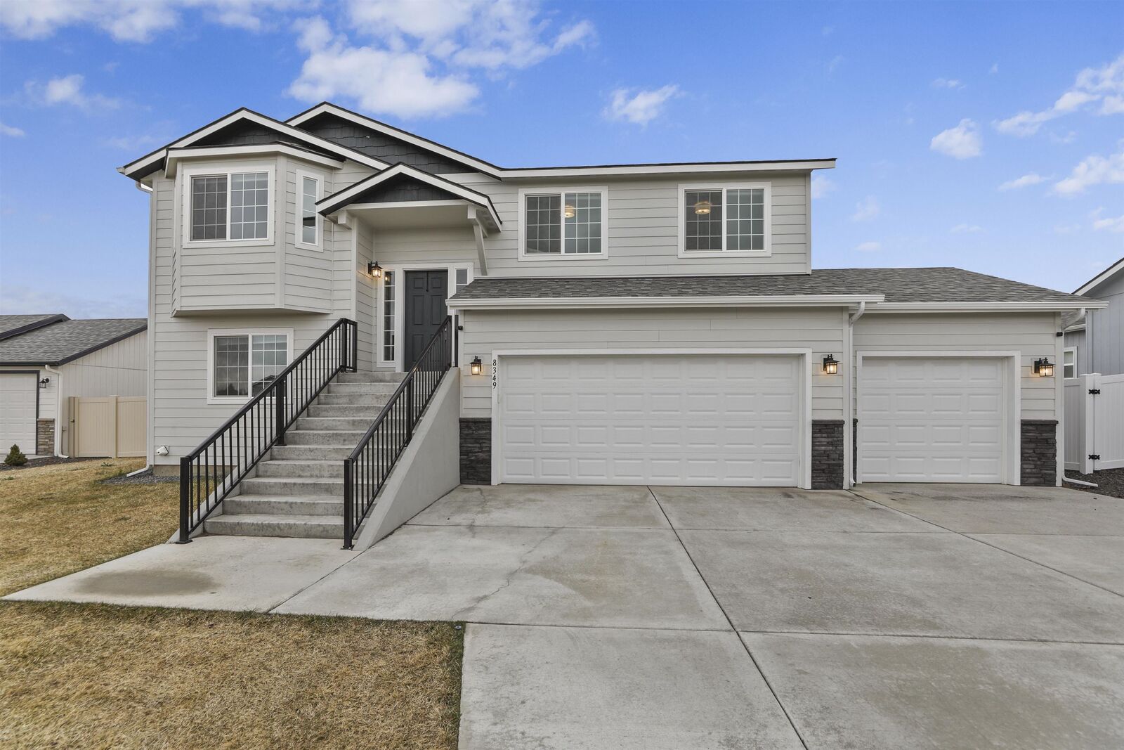 Property Photo:  8349 N Oak Ct  WA 99208 