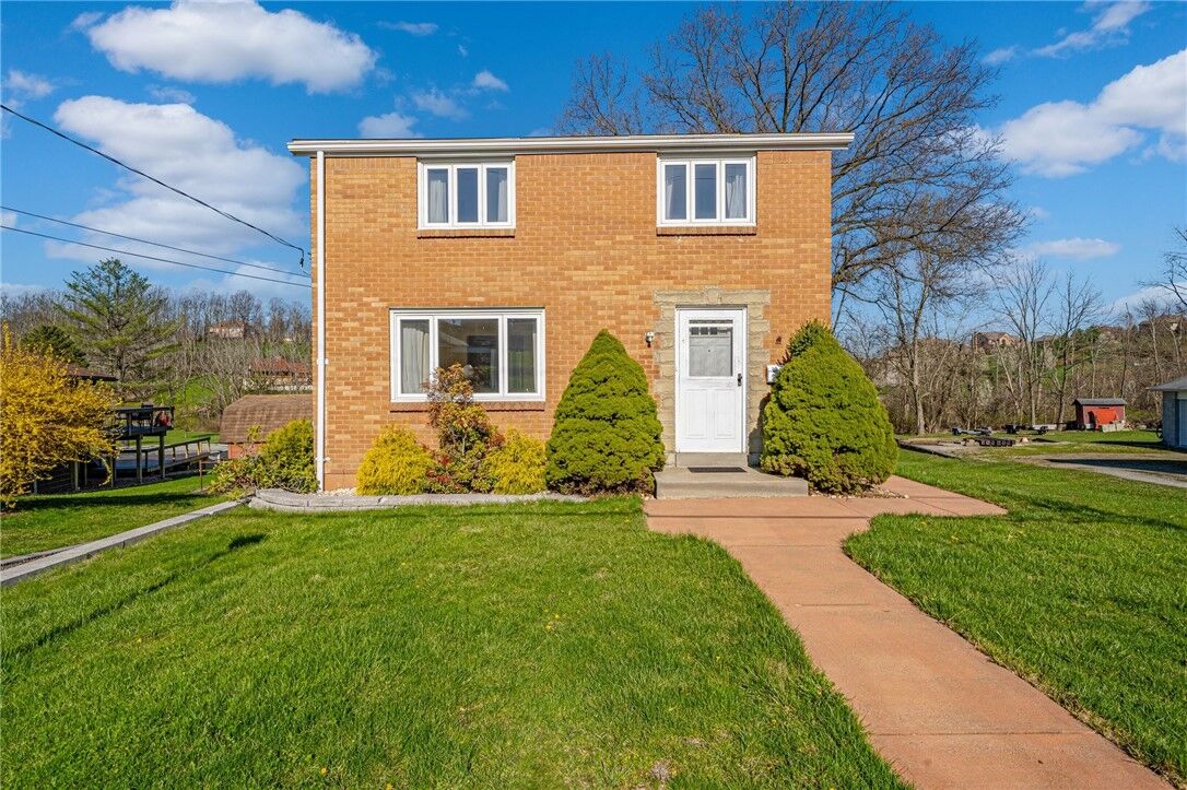 Property Photo:  32 Corbett Ave  PA 15642 