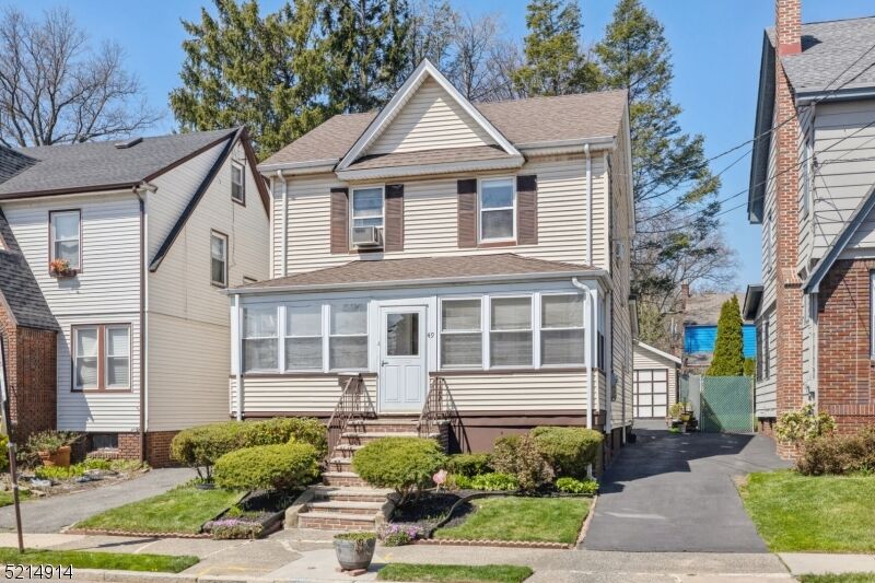 Property Photo: 49 Tuxedo Pkwy NJ 07106