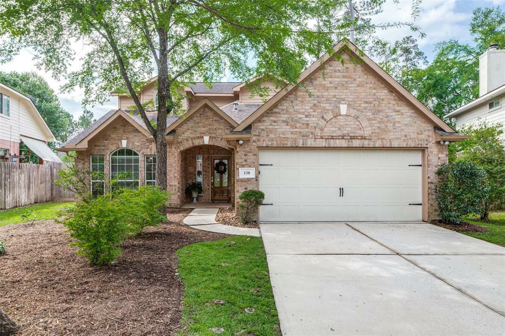 Property Photo:  138 S Queenscliff Circle  TX 77382 