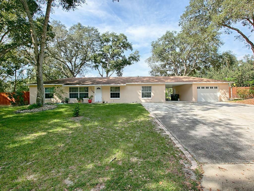 Property Photo: 104 S Valley Road FL 34731