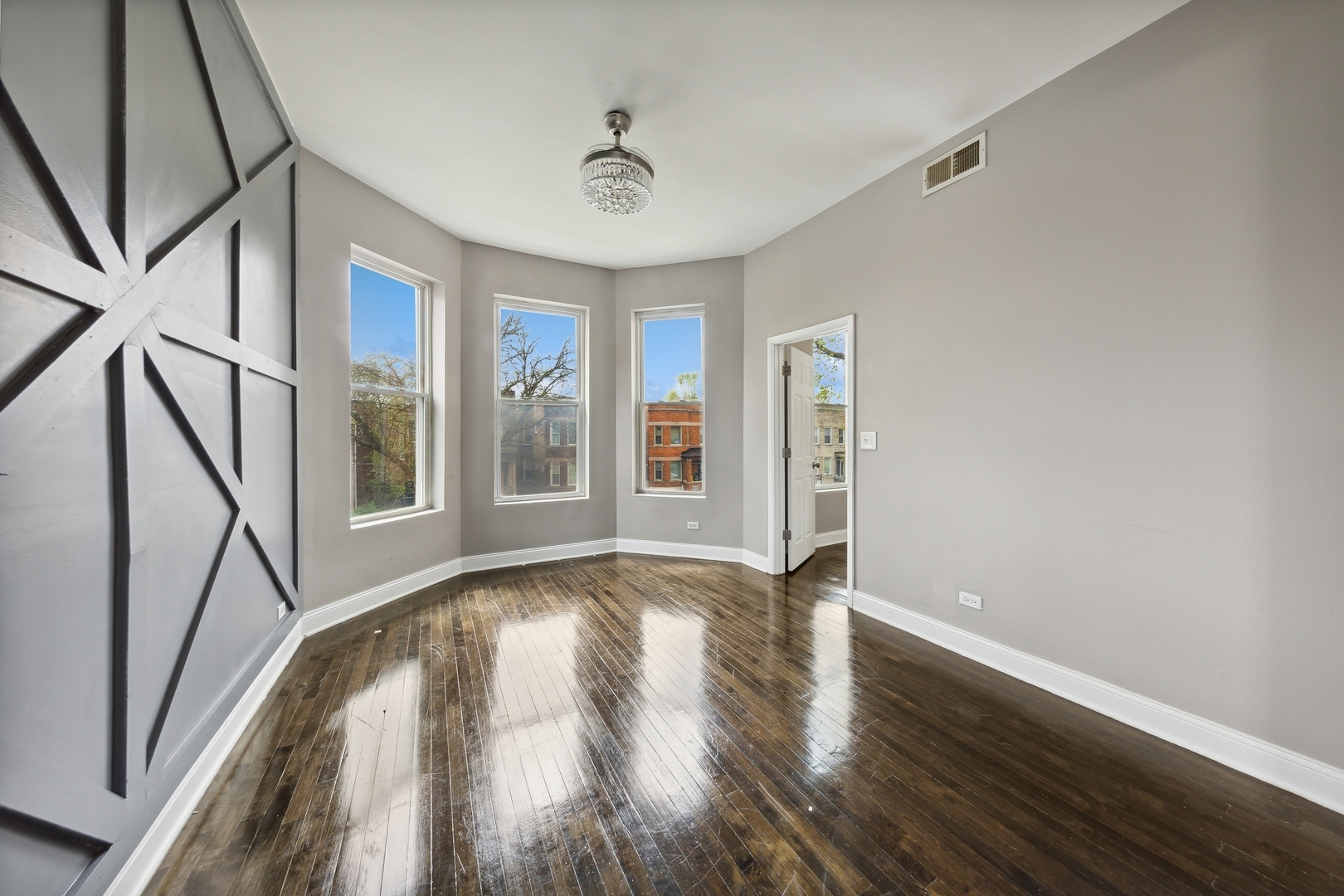Property Photo: 6549 S Saint Lawrence Avenue 2 IL 60637
