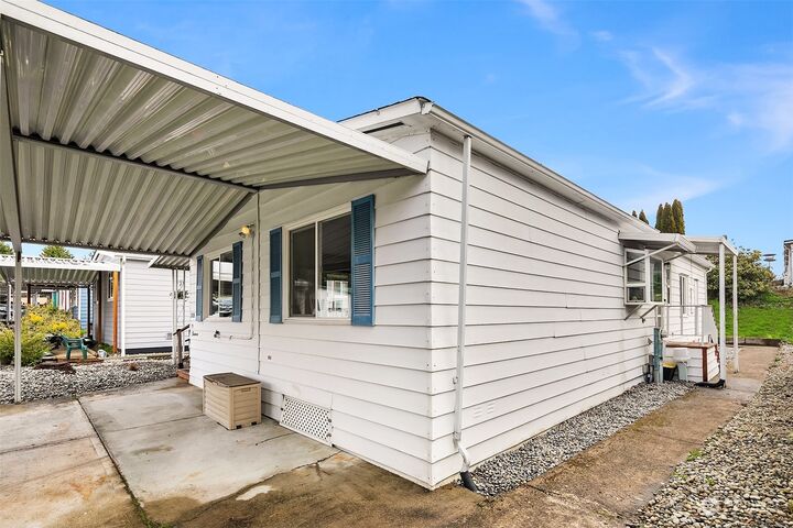 Property Photo:  21826  106th Place SE 39  WA 98031 