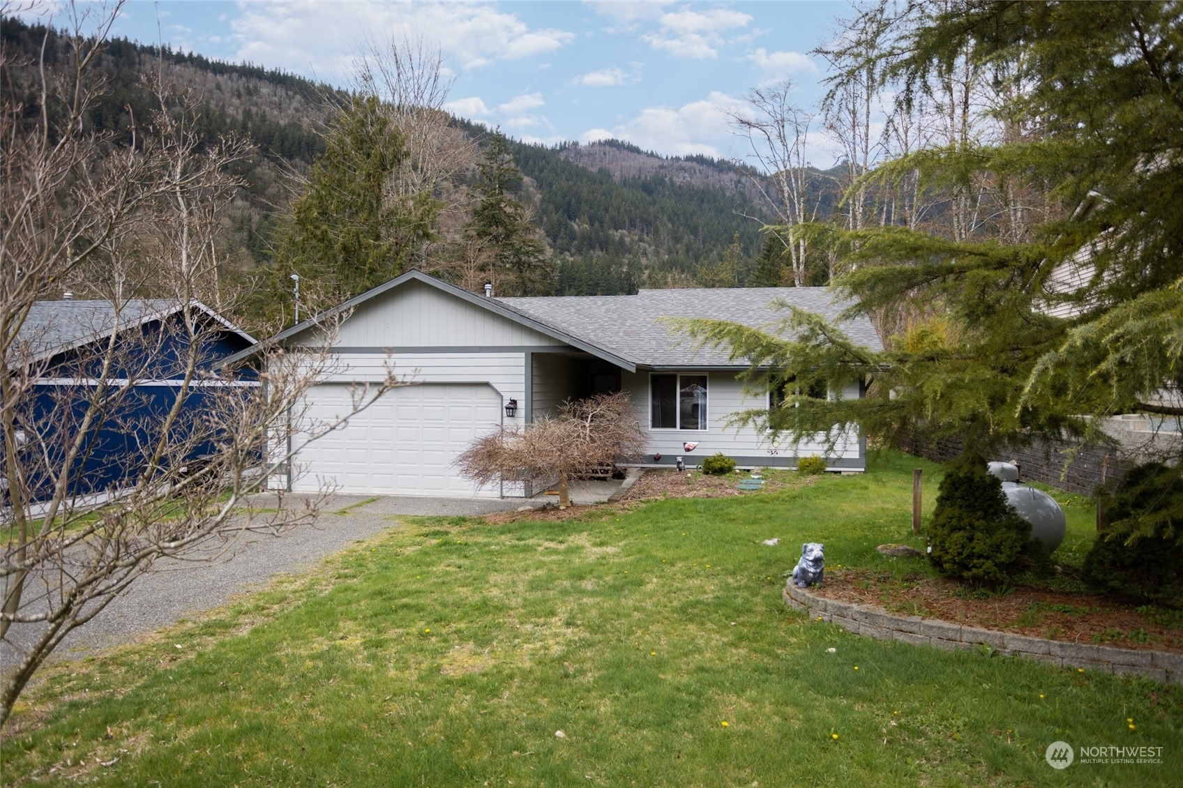 Property Photo:  359 Echo Lane  WA 98284 