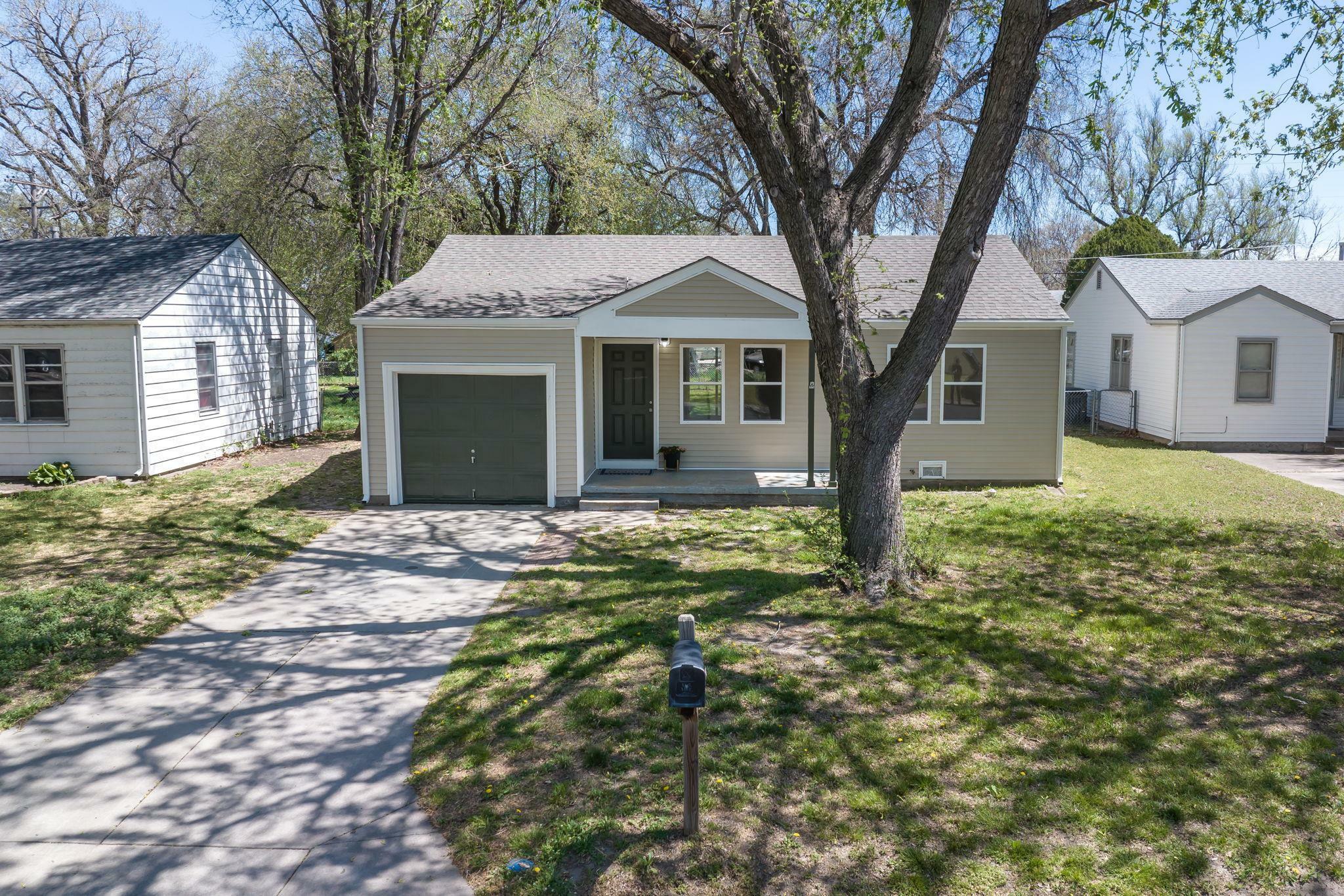 Property Photo:  252 S Wayne Ave  KS 67060 