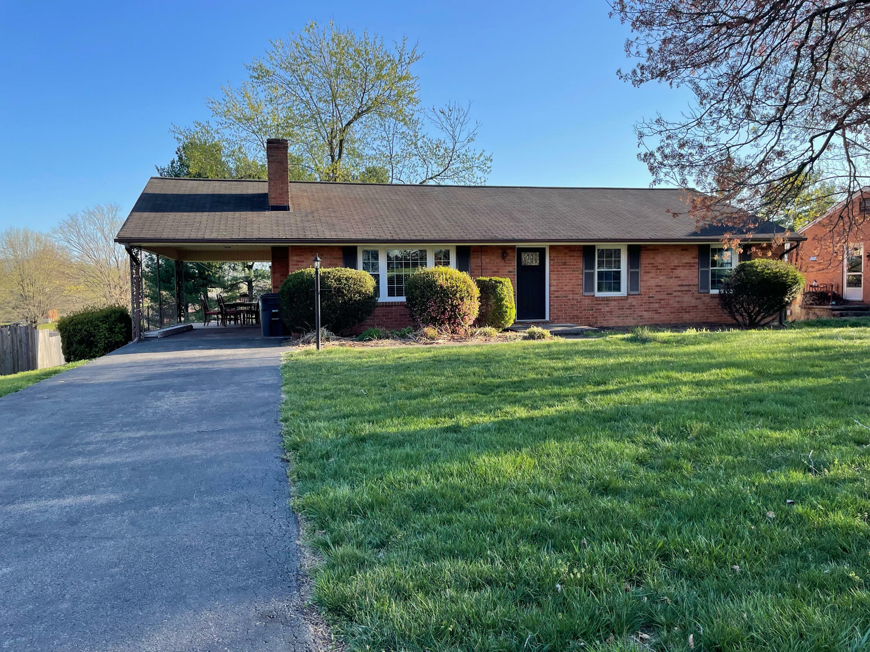 Property Photo:  979 Norbourne Ave  VA 24179 