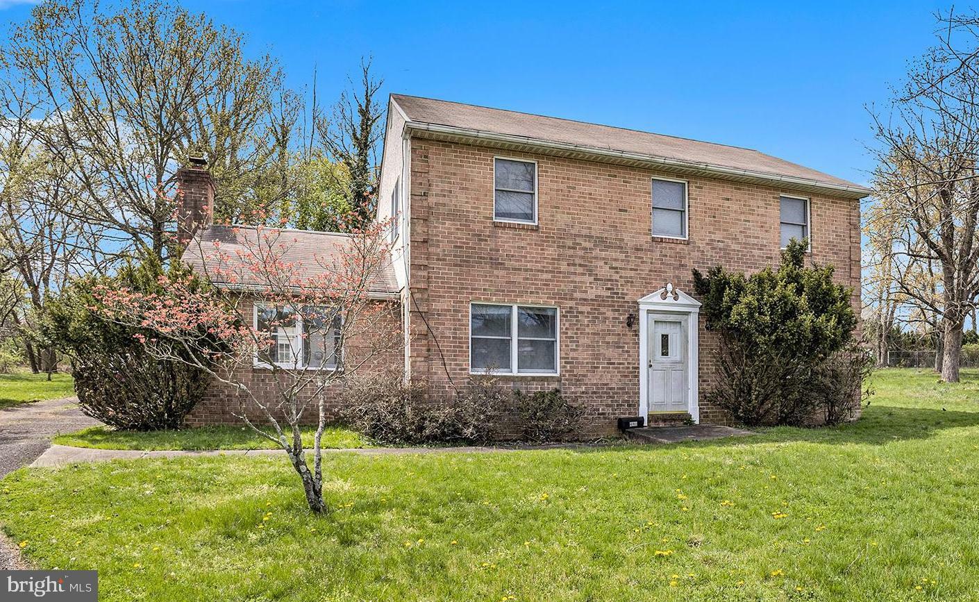 Property Photo: 2436 Chestnut Avenue PA 19403