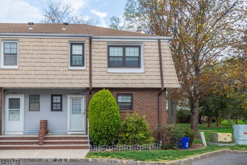 Property Photo: 1708 Regents Ct NJ 08844