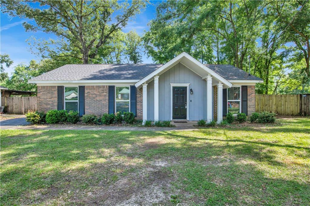 Property Photo: 10171 British Court AL 36575