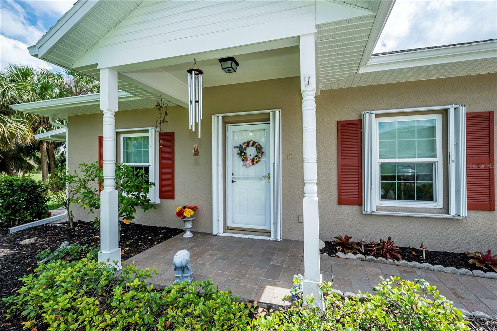 Property Photo:  1465 Red Oak Lane  FL 33948 