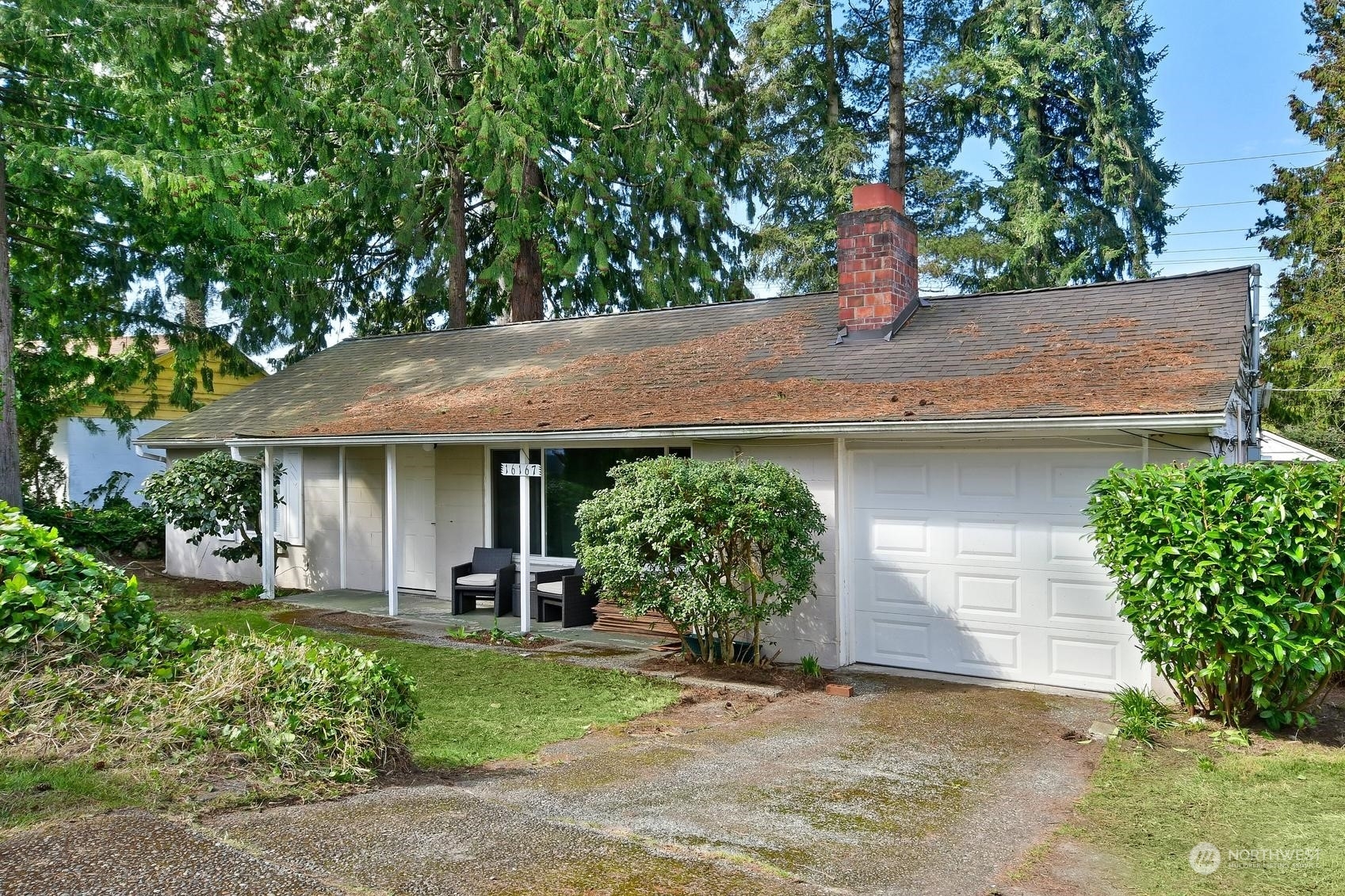 Property Photo:  16167 Midvale Avenue N  WA 98133 