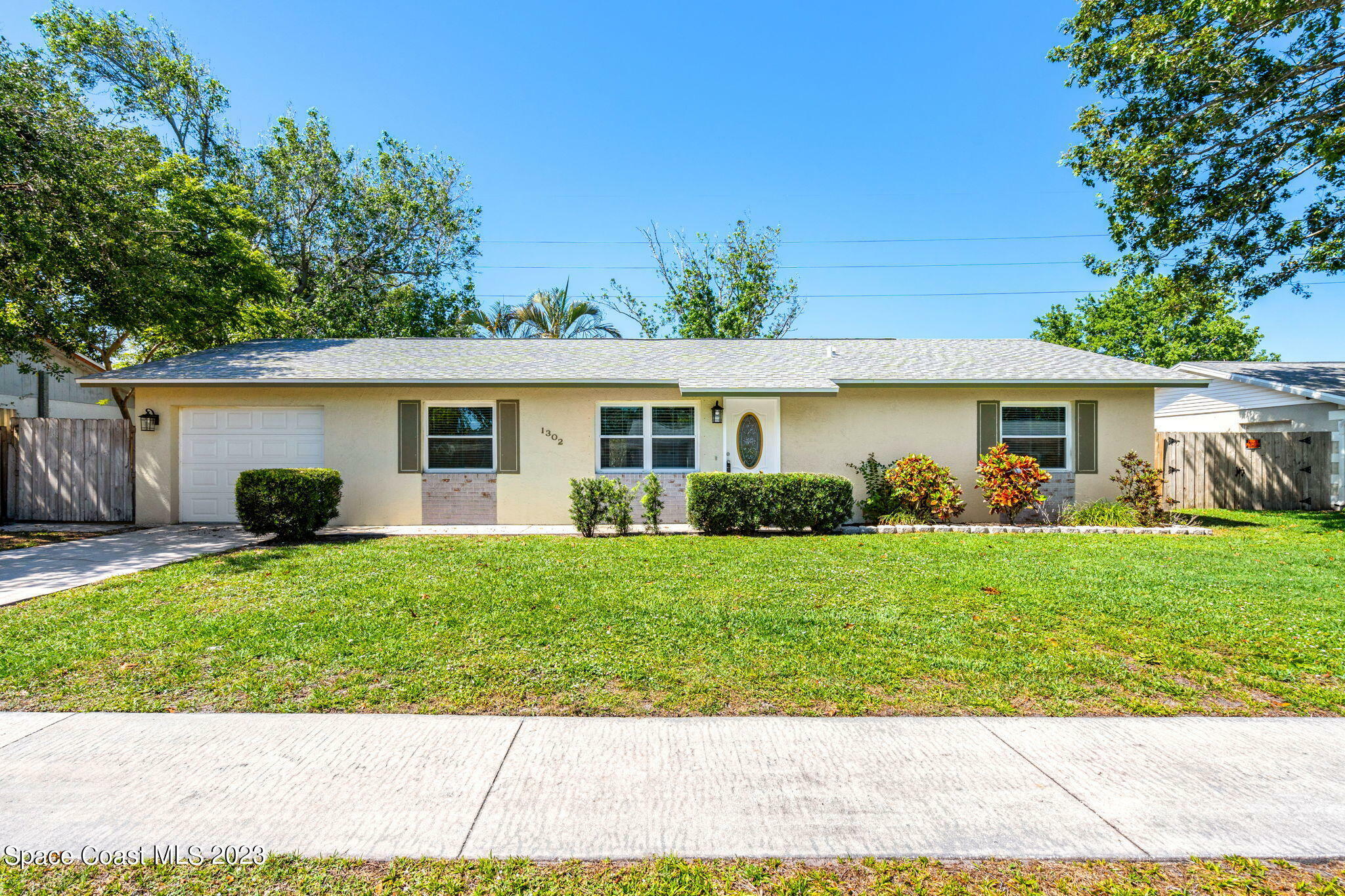 Property Photo:  1302 Croftwood Drive  FL 32935 