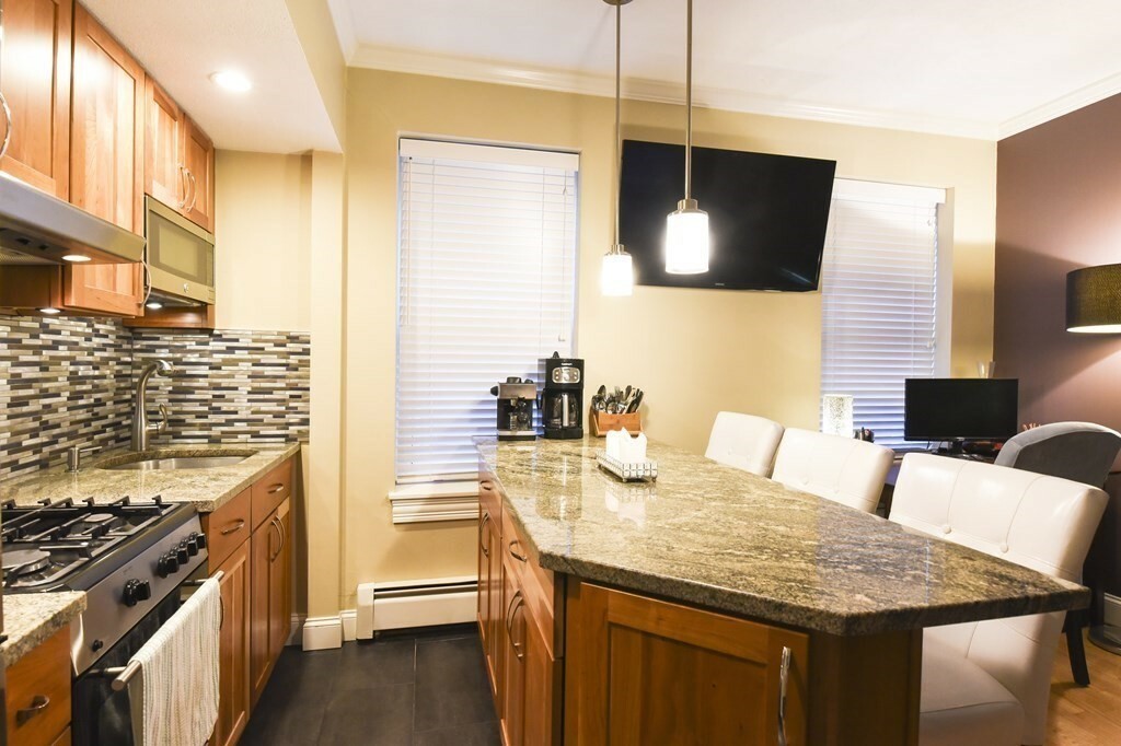 Property Photo: 47 Tileston St 6 MA 02113