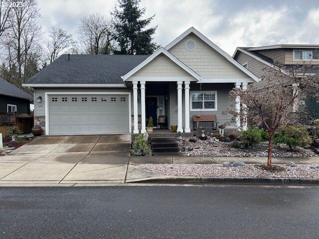Property Photo:  4469 Wendover St  OR 97404 