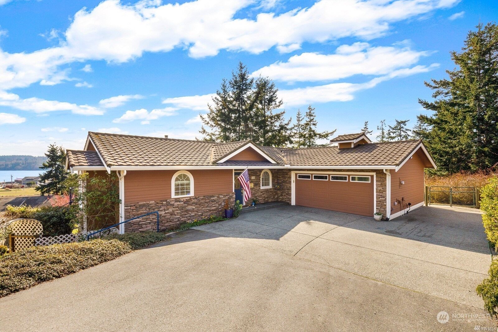 2 bed Greenbank home for sale 2750 Harbor Estates Road, Greenbank, WA
