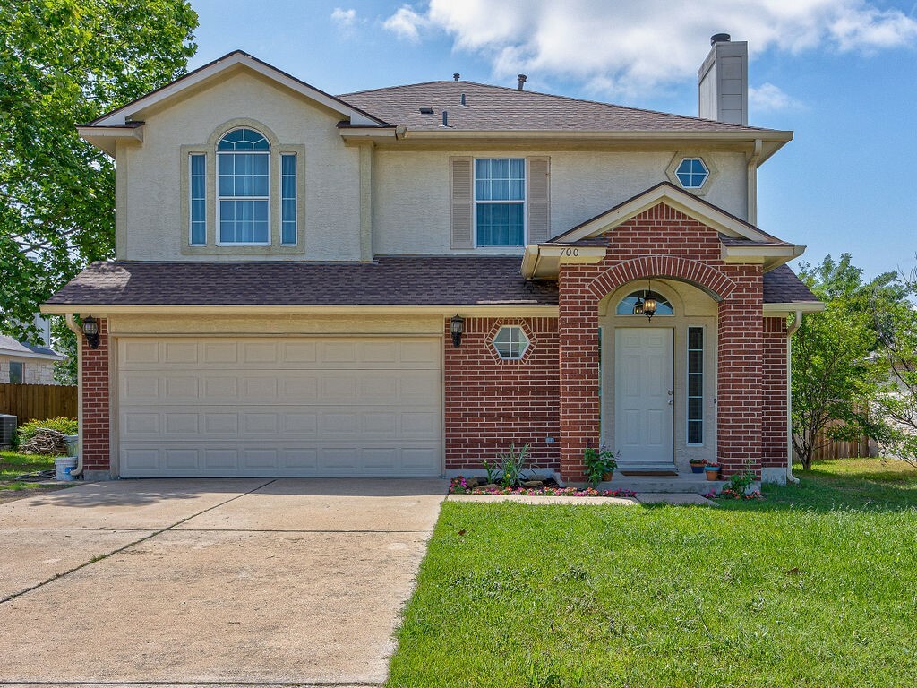 Property Photo: 700 Los Robles Road TX 78641
