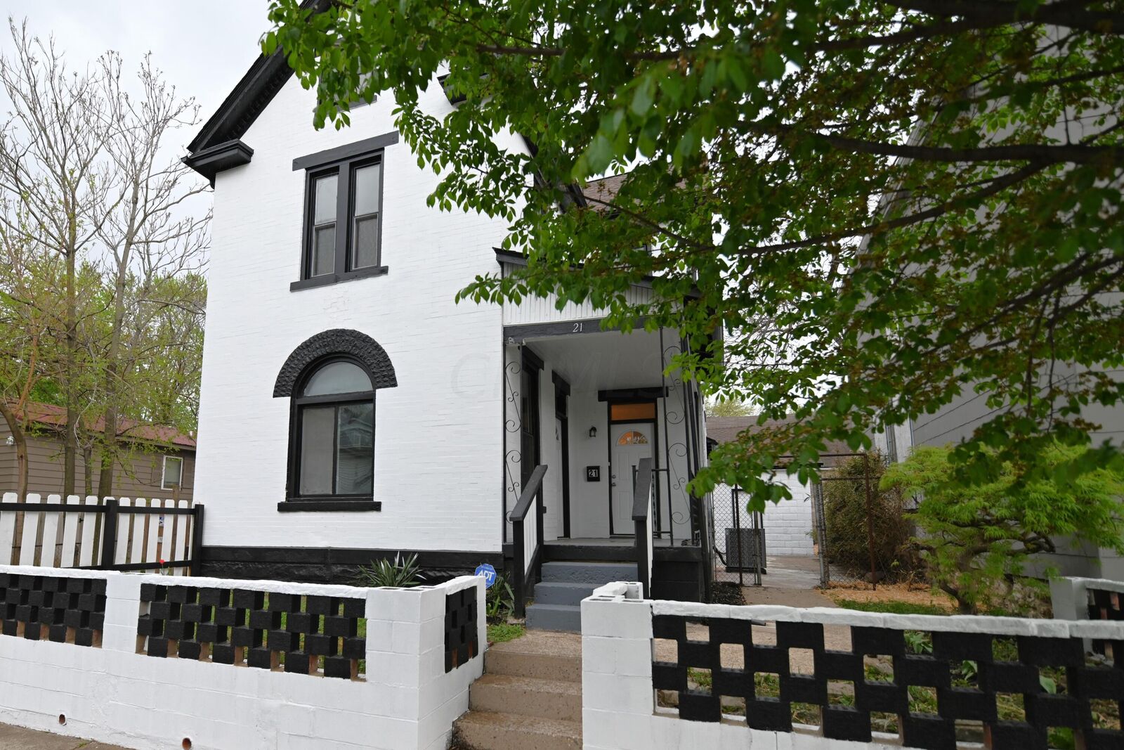 Property Photo:  21 S Wheatland Avenue  OH 43204 