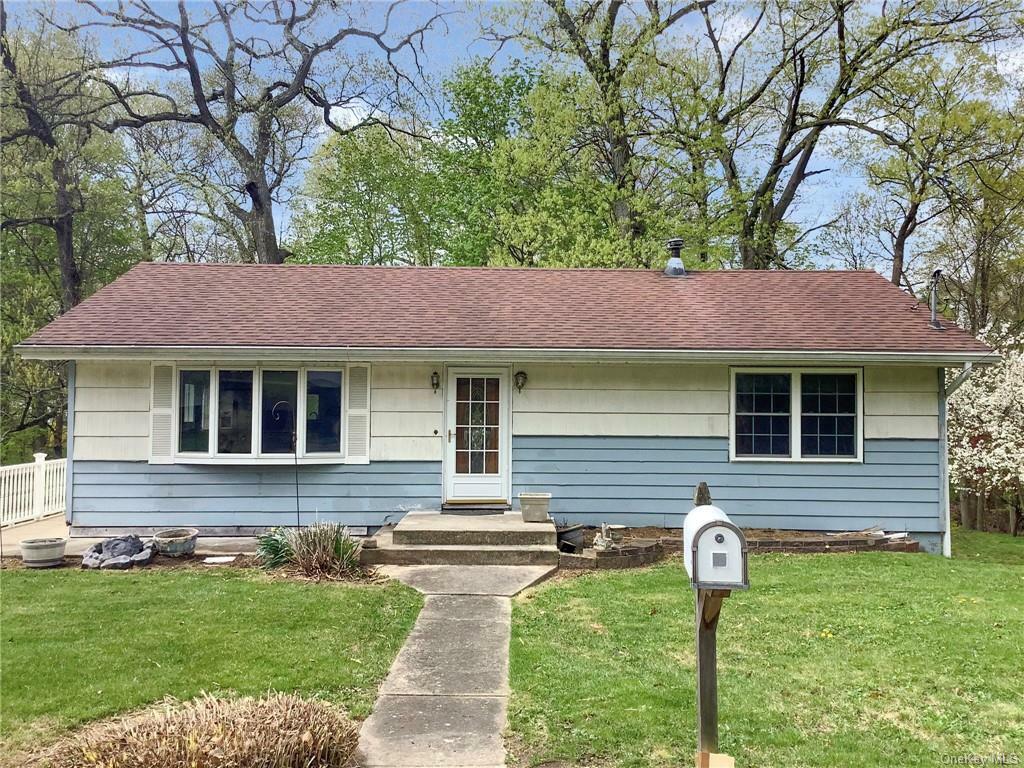 24 Faye Avenue  New Windsor NY 12553 photo