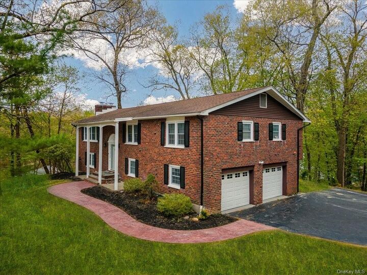 15 Brookland Farms Road  Poughkeepsie NY 12601 photo