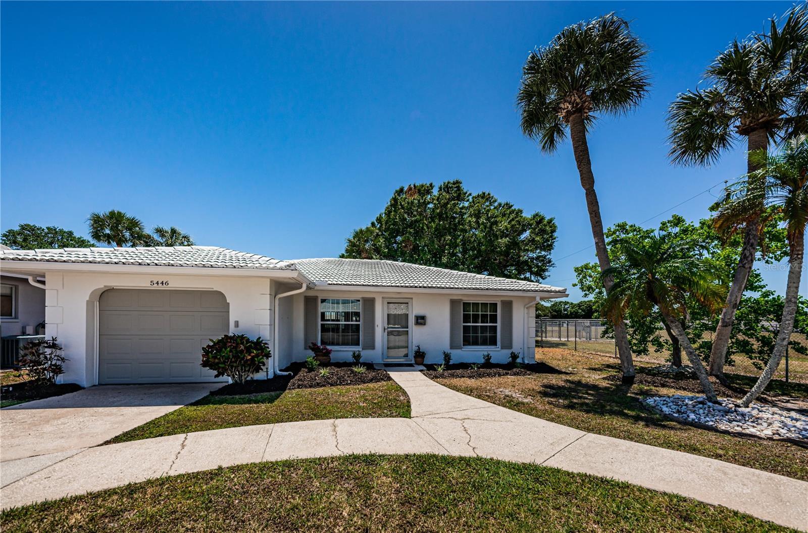 Property Photo: 5446 Magnolia Trail N FL 33782