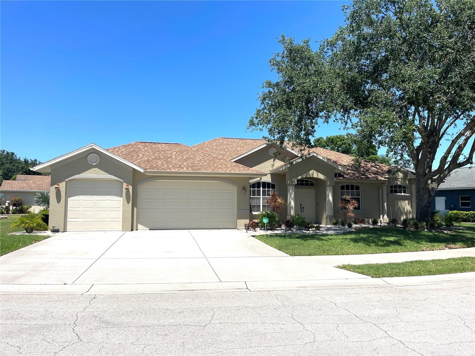 Property Photo:  6224 Aventura Drive  FL 34241 