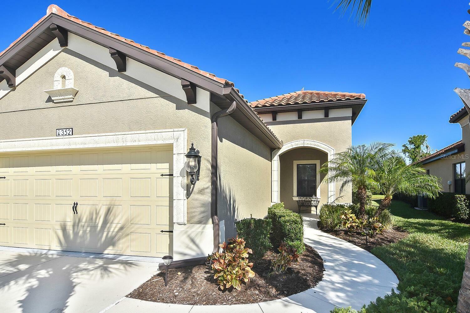 Property Photo: 352 Acerno Drive FL 34275
