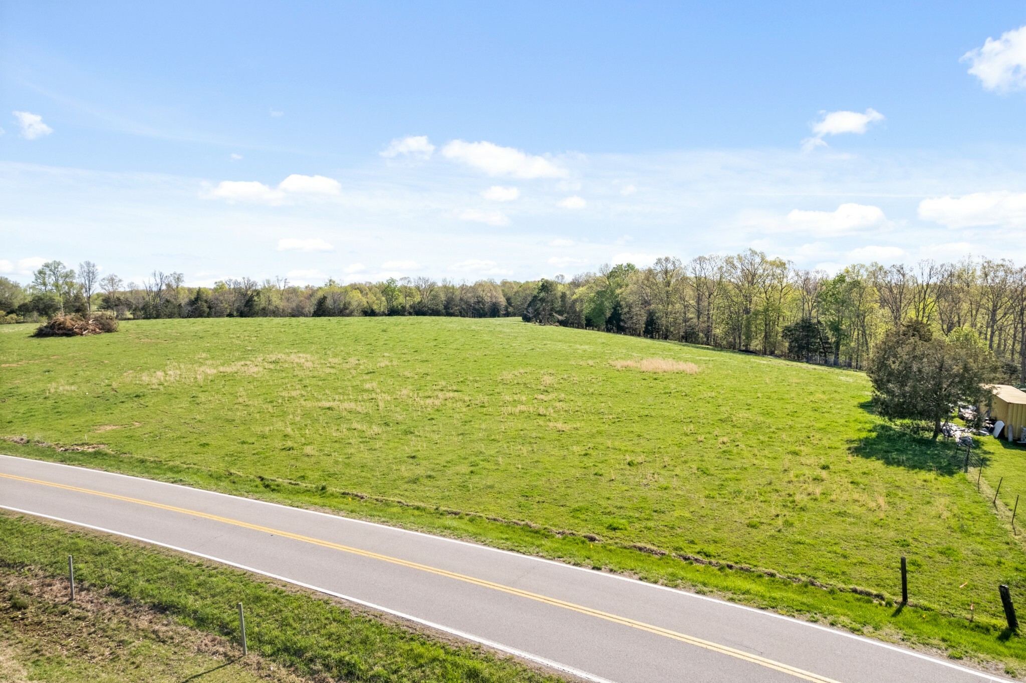 Property Photo: 5489 Louise Rd TN 37051